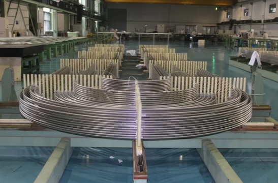 Figure 3 : Tube en U en alliage 690 prêt à être expédié et installé, utilisé dans les générateurs de vapeur des centrales nucléaires