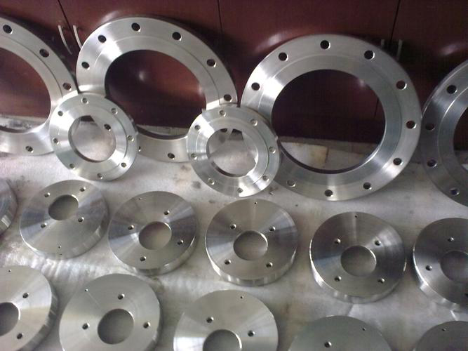 Aluminum vs Titanium Flange - Header -P1