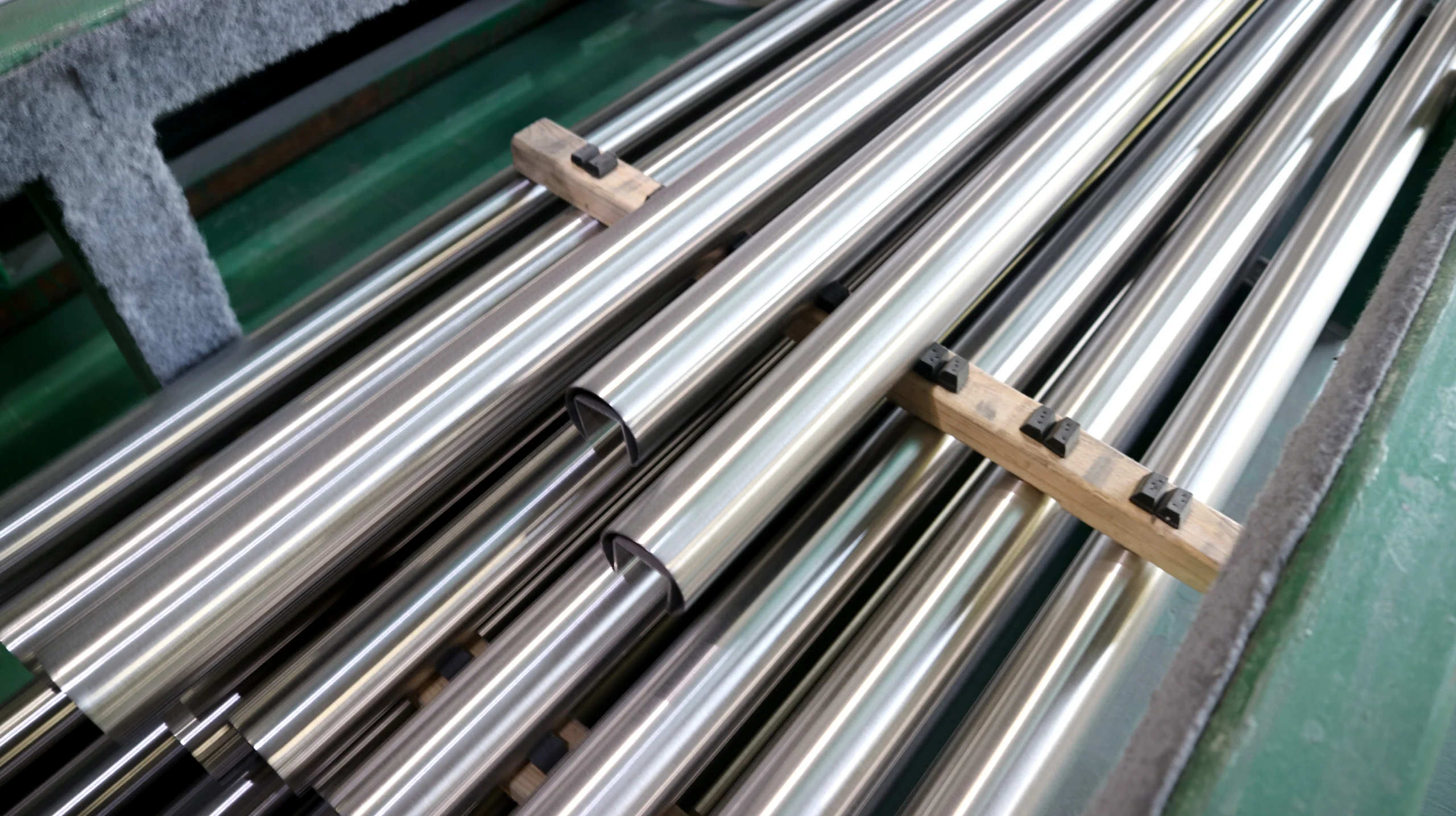316 Steel - Header