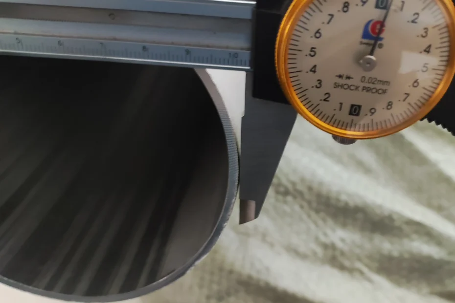 Lean Duplex UNS S32304 Pipe - Header